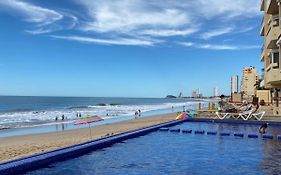 Marina Del Sol Resort Condo Directly On The Ocean 102